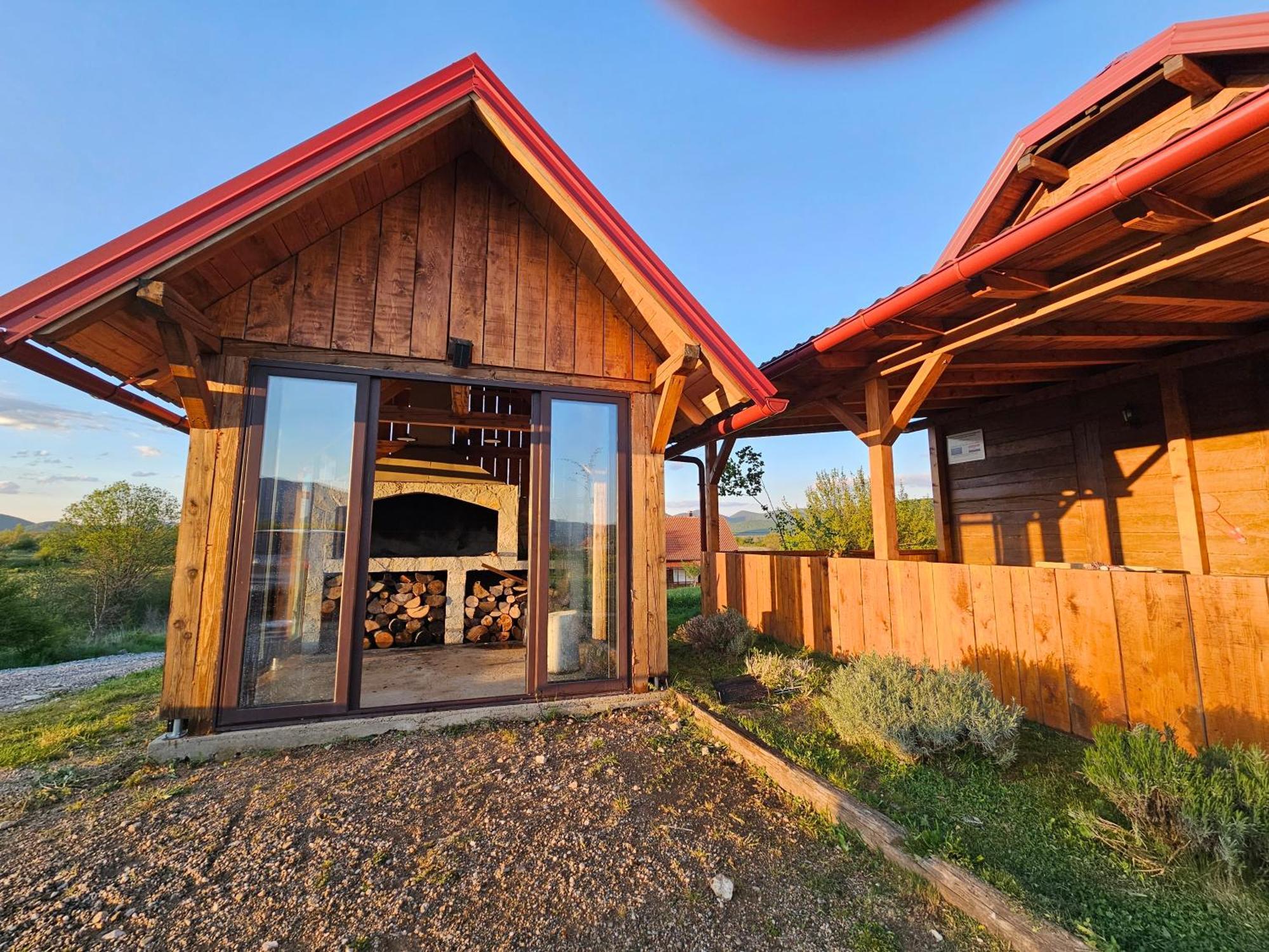 Вилла Ruralna Kuca Za Odmor Lika Lovinac  Экстерьер фото